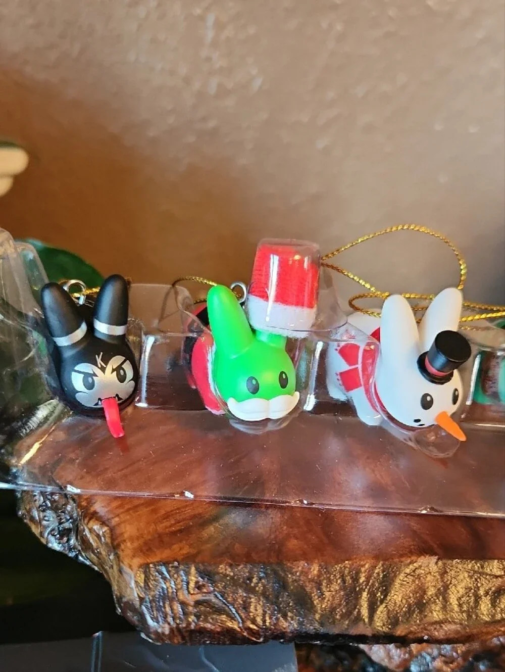 Kidrobot Happy Labbit Holiday Ornament Set - New Open Box
